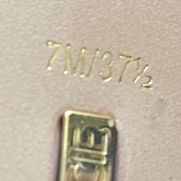 Louise et Cie Jadran Nude/Tan Pointed Toe Bootie 7M - Picture 14 of 14